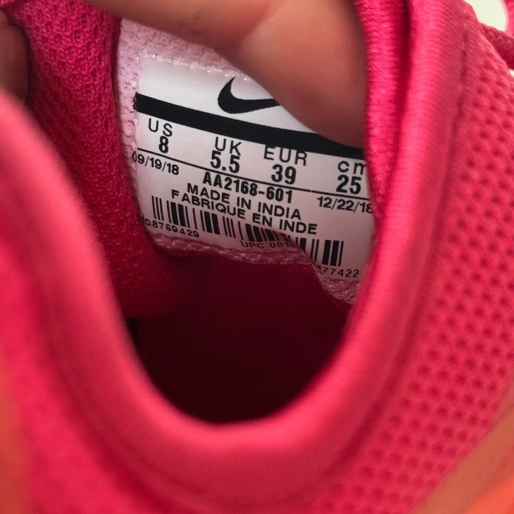 Nike Air Max Axis Rush Pink AA2168-601 Low Lace Up Running Shoes Women’s Size 8